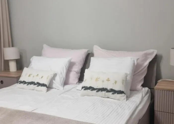 Апартаменты La *